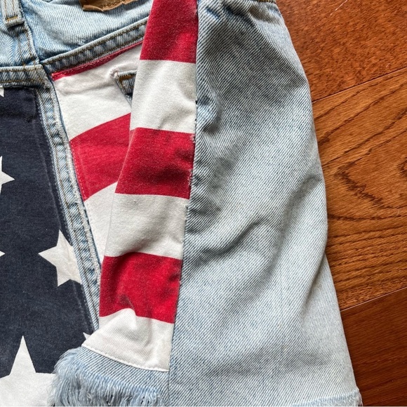 Vintage Levi’s Orange Tab American Flag Raw Hem Distressed Denim cut off Jeans - Picture 7 of 14